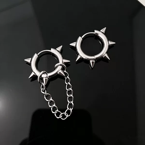 Punk-style studded hoop earrings, asymmetrical chain earrings, sweet and cool subculture titanium steel earrings, niche accessories