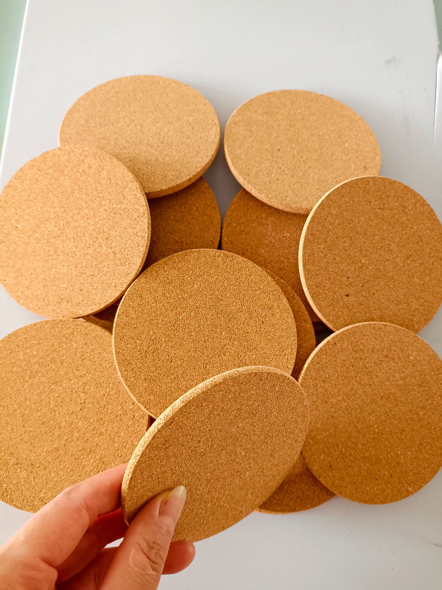 自粘软木垫片玻璃隔离垫带胶软木垫 隔热防水软木脚垫减震垫