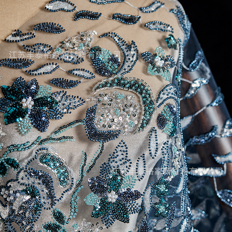 Tejido de bordado de malla azul gradiente flor sequin de clavos de cuentas de tela bordada vestido de boda image 4