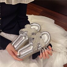 ��Ů�L���ܛ��h���⴩��Ь���ļ�����2026�¿��p��һ�֛���ЬŮ