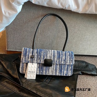 Unique Niche Design Bag, New Women's Bag, Internet Celebrity Hot Style Single Shoulder Underarm Bag, Versatile and Super Popular Baguette Bag