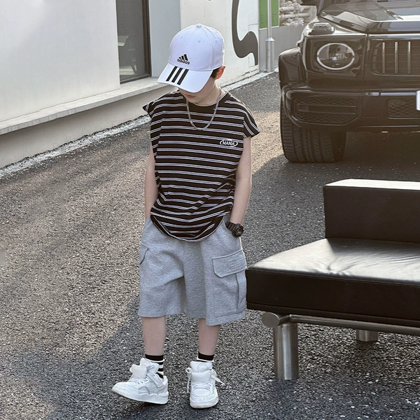 Black and White Stripes 28