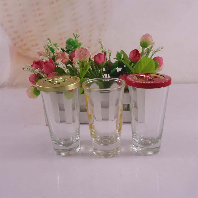 厂家直销压制60ml玻璃口杯酒杯玻璃杯 铝盖保健酒杯白酒杯