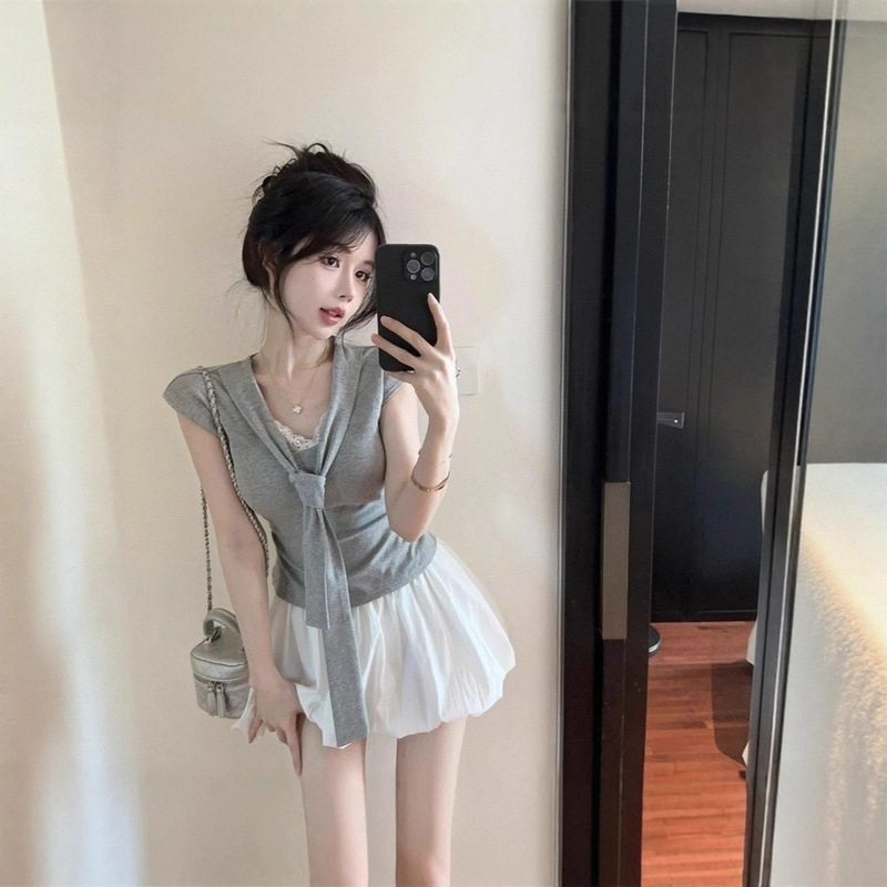 Academy-Style Tie-Neck Short-Sleeve T-Shirt for Women, Summer Pure Desire Spicy Girl V-Neck Top with Unique and Stunning Design