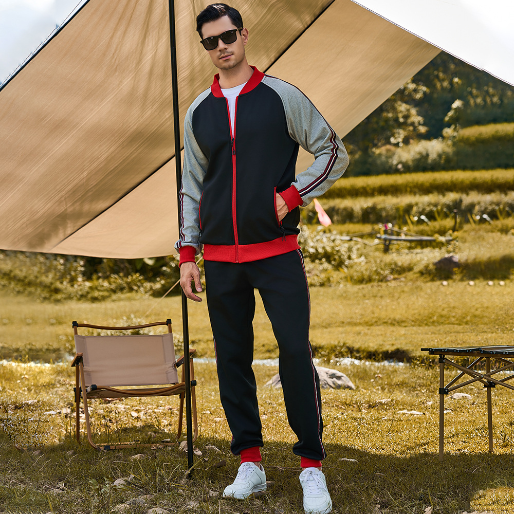 Herrenbekleidung Freizeitanzug Herren Retro Campus Style Casual Sports Zweiteiliger Cartoon-Abzeichen-Strickjacke-Sportanzug_voghion.com