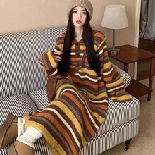 撞色条纹连帽针织连衣裙女秋冬新款慵懒风宽松内搭毛衣裙