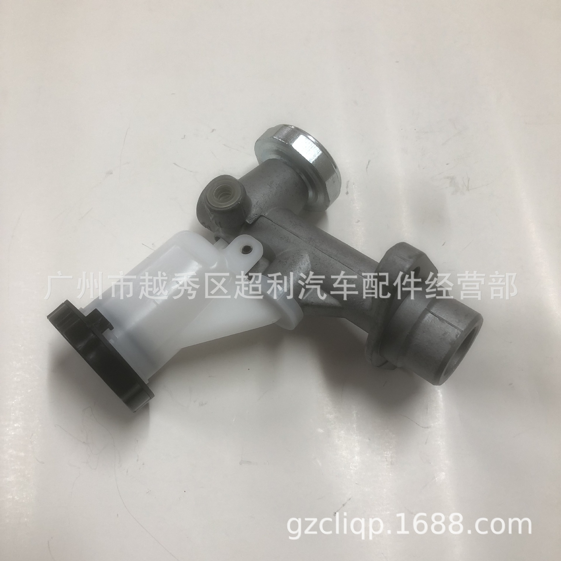 Applicable to 30610-Vb000 30610-Vb00A 30610-Vb001 Y61 Clutch Master Cylinder