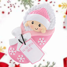 资比 粉色襁褓里的小婴儿树脂挂件庆祝宝宝第一次圣诞节日小礼物