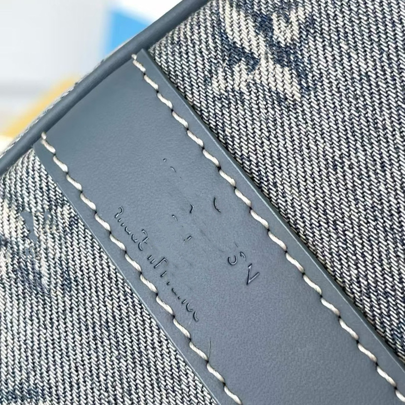 2025 新しいハイエンドデニムエンボス加工レディースバッグシングルショルダーファッション多用途クロスボディバッグトレンディな枕バッグ|undefined
