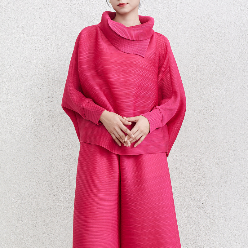 Counter Quality Factory Outlet Pleated Scarf Collar Bat Sleeve Fashion Sweater Shirt Spring and Autumn New Pleated Top