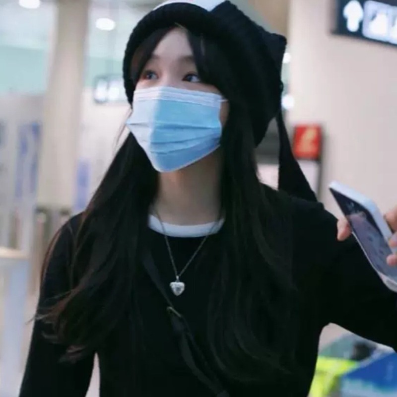 韓国版のウサギの耳の毛糸の帽子の子供の秋冬の保温は耳の甘いかわいいアルファベットを保護して布のニットの帽子を貼ります。|undefined