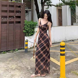 复古格子吊带裙小众设计感网纱连衣裙女夏季辣妹收腰A字裙长裙子