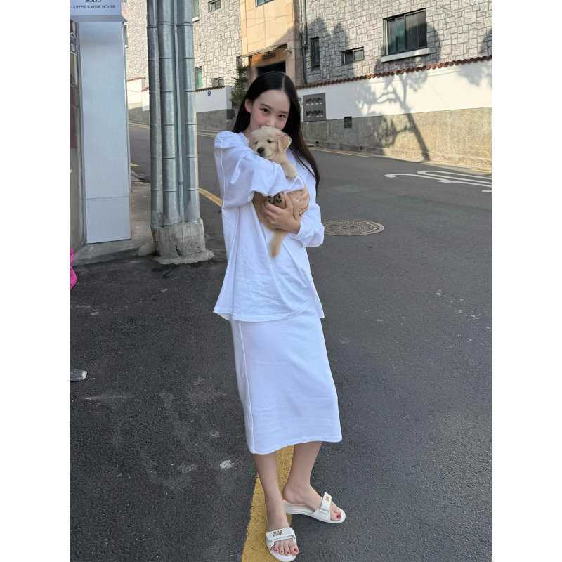 极简慵懒风白色套装女夏季新款松弛感宽松防晒上衣半身短裙两件套