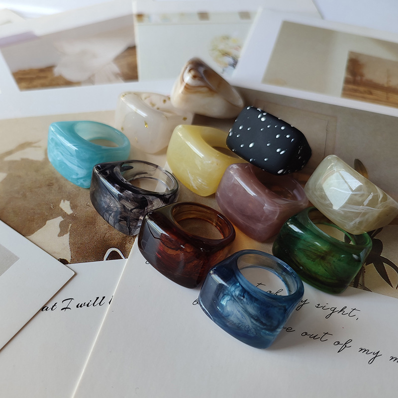 European and American Acrylic Square Rings, Multi-Color Mixed Color Rubber Rings, Personalized Semi-Transparent Men's and Women's Rings European and American Acrylic Square Rings, Multi-Color Mixed Color Rubber Rings, Personalized Semi-Transparent Men's and Women's Rings