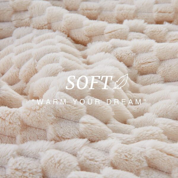 Flannel coral knitted duvet