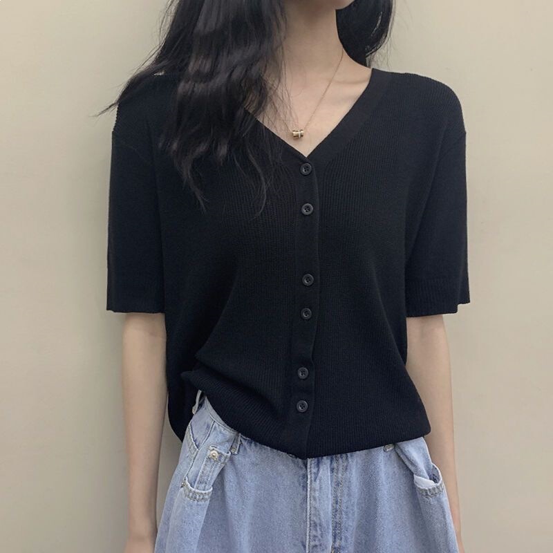 V-Neck Top for Women Spring and Summer 2026 New Style Retro Gentle Thin Ice Silk Short-Sleeved Black Short Bm Knitted Cardigan