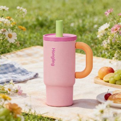 Gobelet isotherme en acier inoxydable avec anse et paille coloré_voghion.com