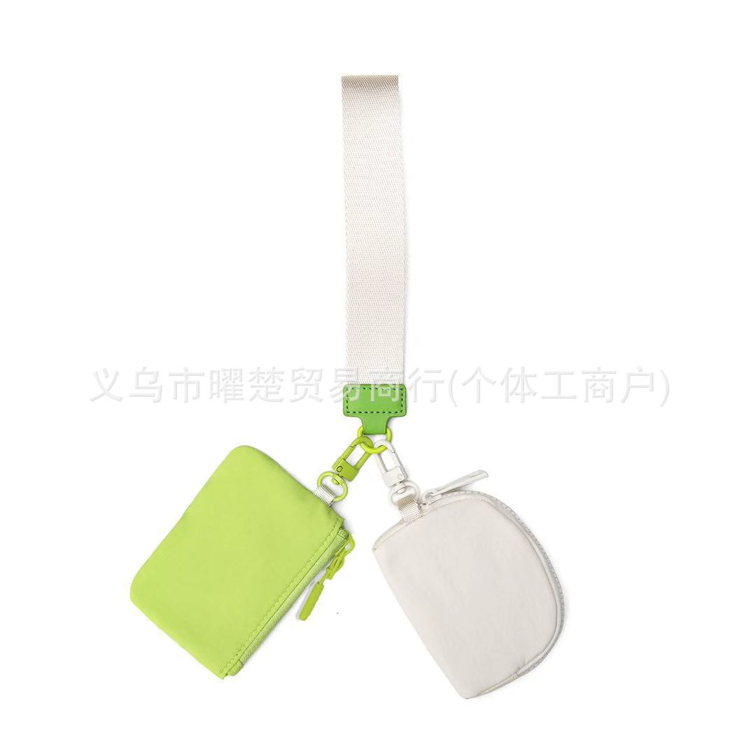 형광 녹색-황백색