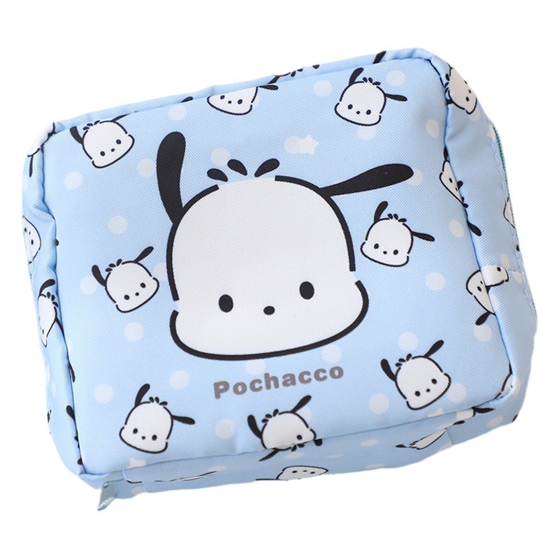 日本式のアニメは携帯用生理用ナプキンを持っています。