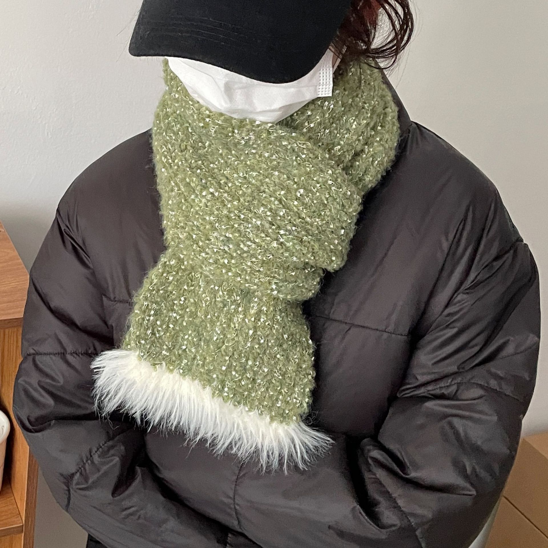 별이 빛나는 녹색의 거친 가장자리