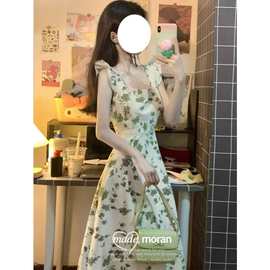 好质量冰丝新款夏装吊带裙子胖妹妹遮肚显瘦高级感碎花连衣裙
