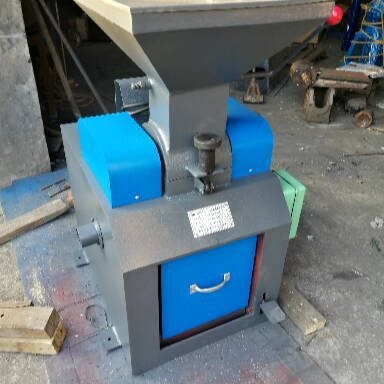 密封锤式破碎（缩分）机   破碎与缩分集成功能的实验室制样设备