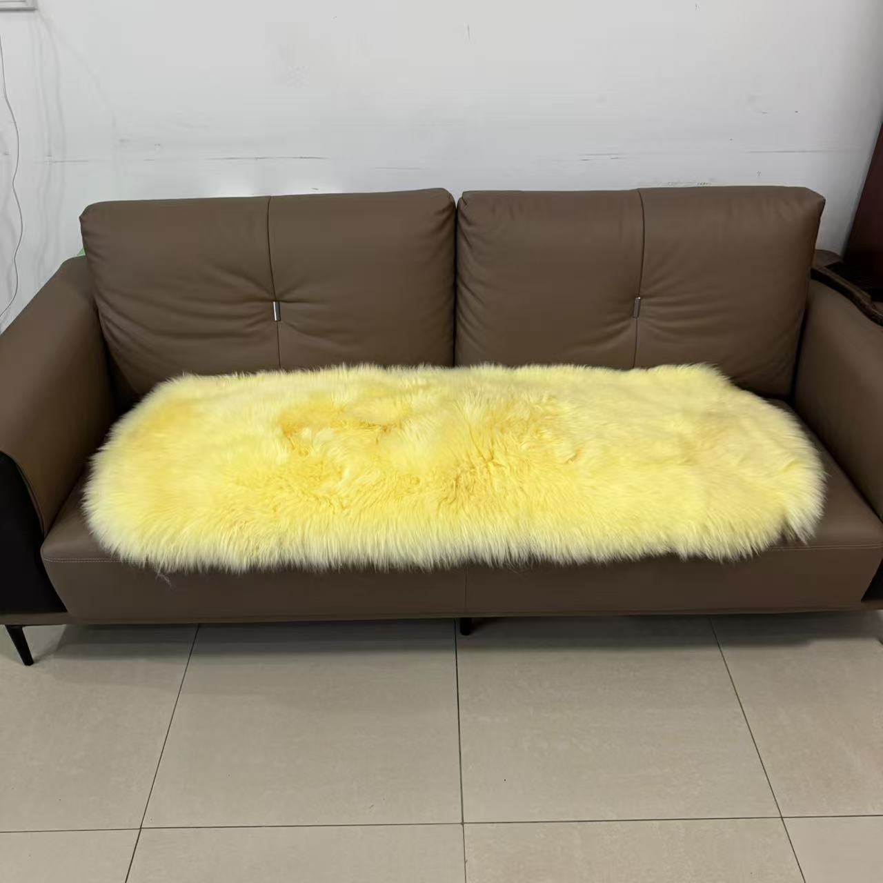 Sheepskin wool integrated car seat cushion, winter thickened real wool three-piece set, long wool warm car fur seat cushion