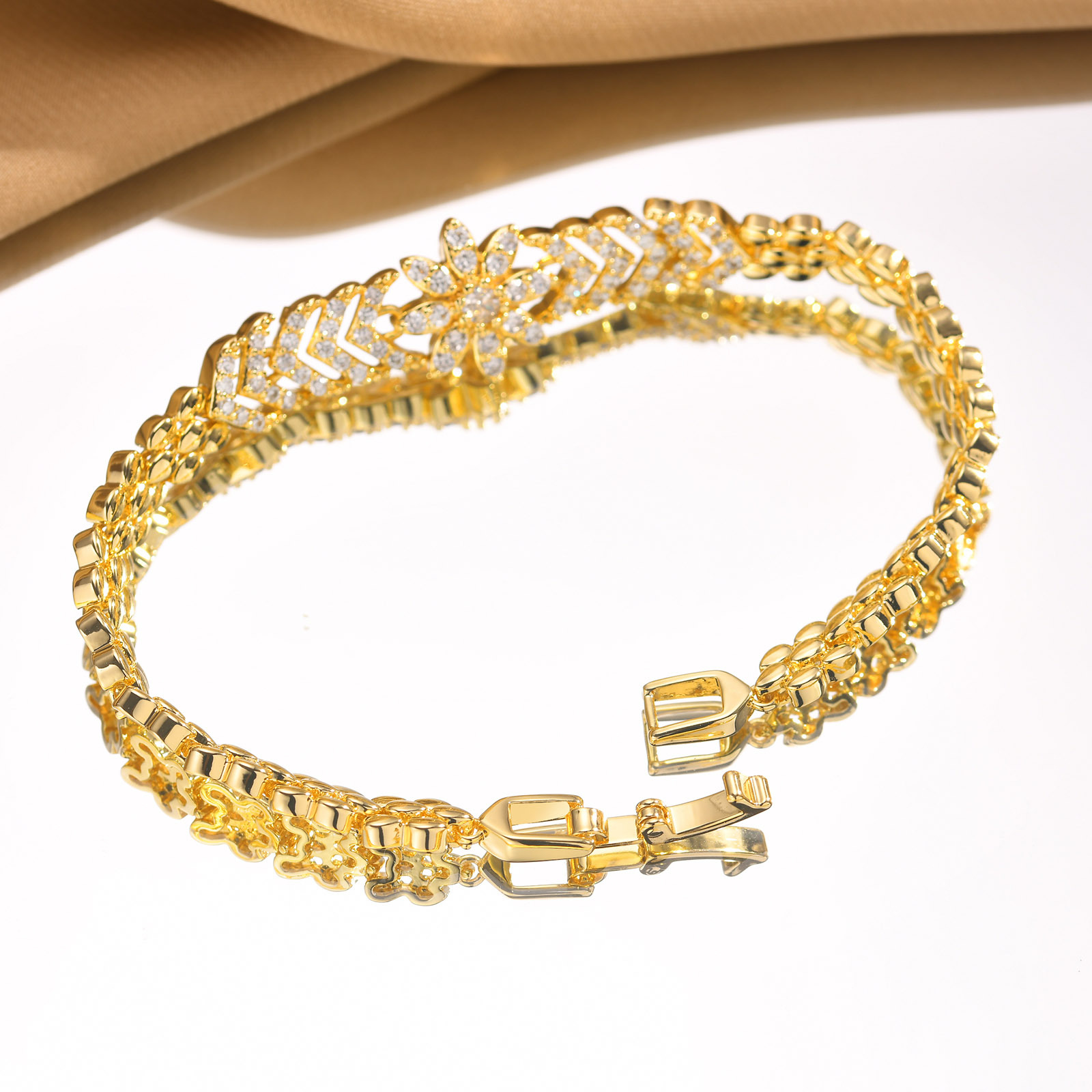 Bracelets Classification Wholesale Jewelry Vintage Style Classic Style Geometric Copper Zircon Bracelets Love Chain