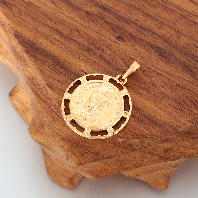 Joyas Xuping retro transfronterizas colgante de collar de geometría redonda aleación de cobre chapado 18k colgante de personalidad al por mayor