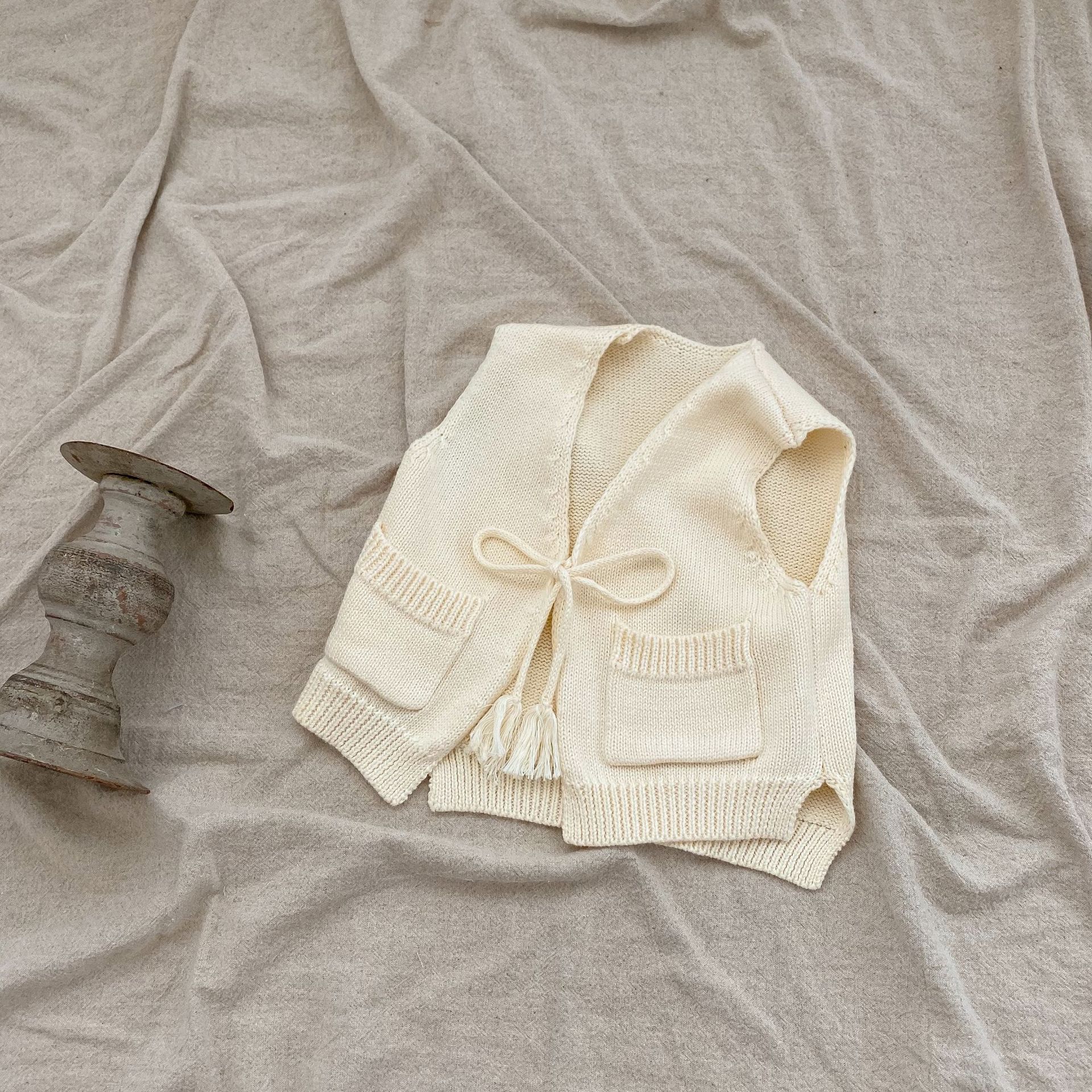 Title 13, Kinder Strickjacke mit Quasten und Bindeband We...