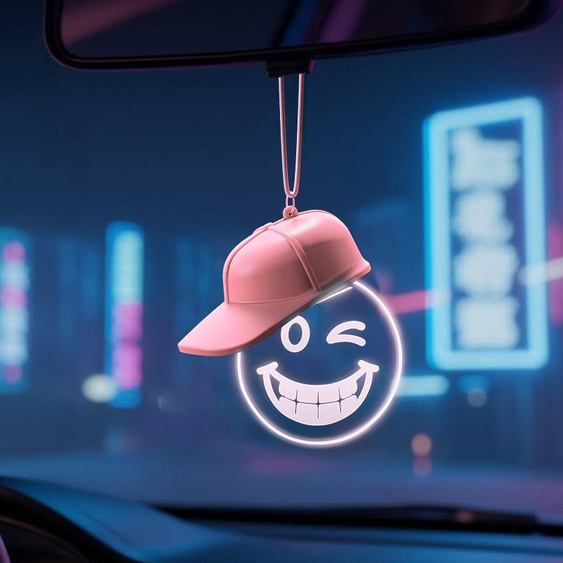 Espejo retrovisor del automóvil divertido pequeño sombrero sonriente coche remolque cool interesante colgante de automóvil luz de atmósfera image 1
