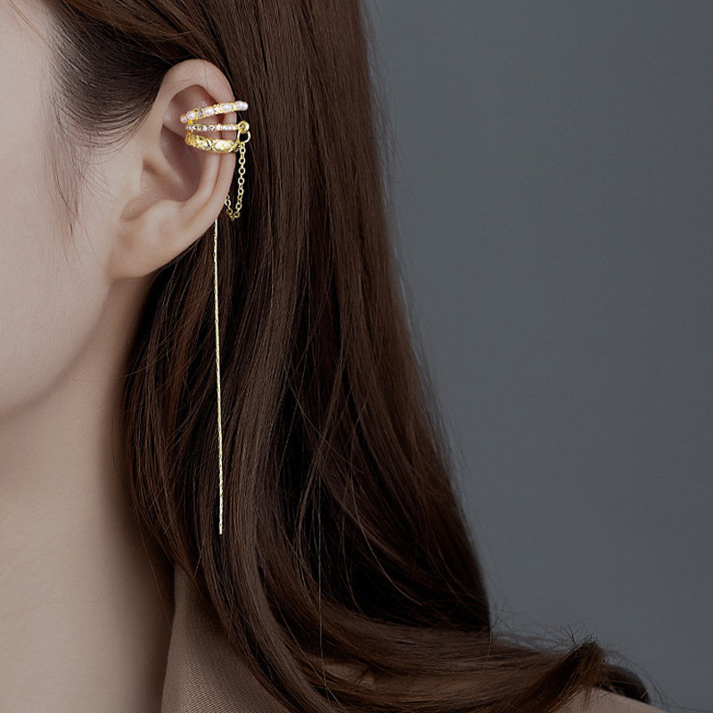 2022 nuevos pendientes de gancho de oreja de moda sin clip de hueso de oreja perforada borla clip de oreja pendientes de diseño de nicho de alto grado femenino