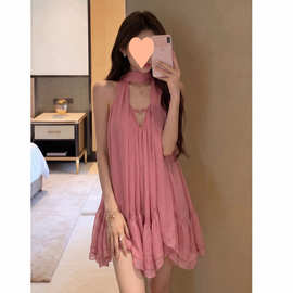 粉色仙女风挂脖连衣裙女夏V领飘带荷叶摆宽松遮肉度假风仙气 短裙