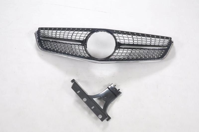Suitable for 09-13 W207 Mercedes-Benz Ecoupe Modified Amg Gypsophila Gt Mid-Grid Water Tank Cover Grille