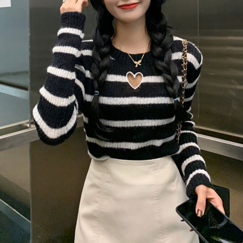 条纹爱心镂空别致上毛衣女设计感小众百搭修身秋冬针织打底衫内搭