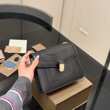 ���Ҵ���2026�¿���ĸ�G���^朗lС��Ů������μ�Ҹ���L�ٰ��ٴ�