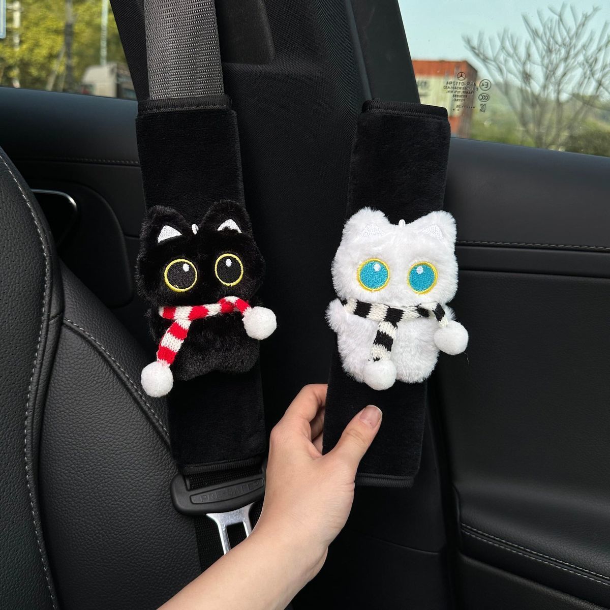 Car seatbelt shoulder pad protective cover decoration, universal for all seasons, creative cute little black cat, car interior accessories for women