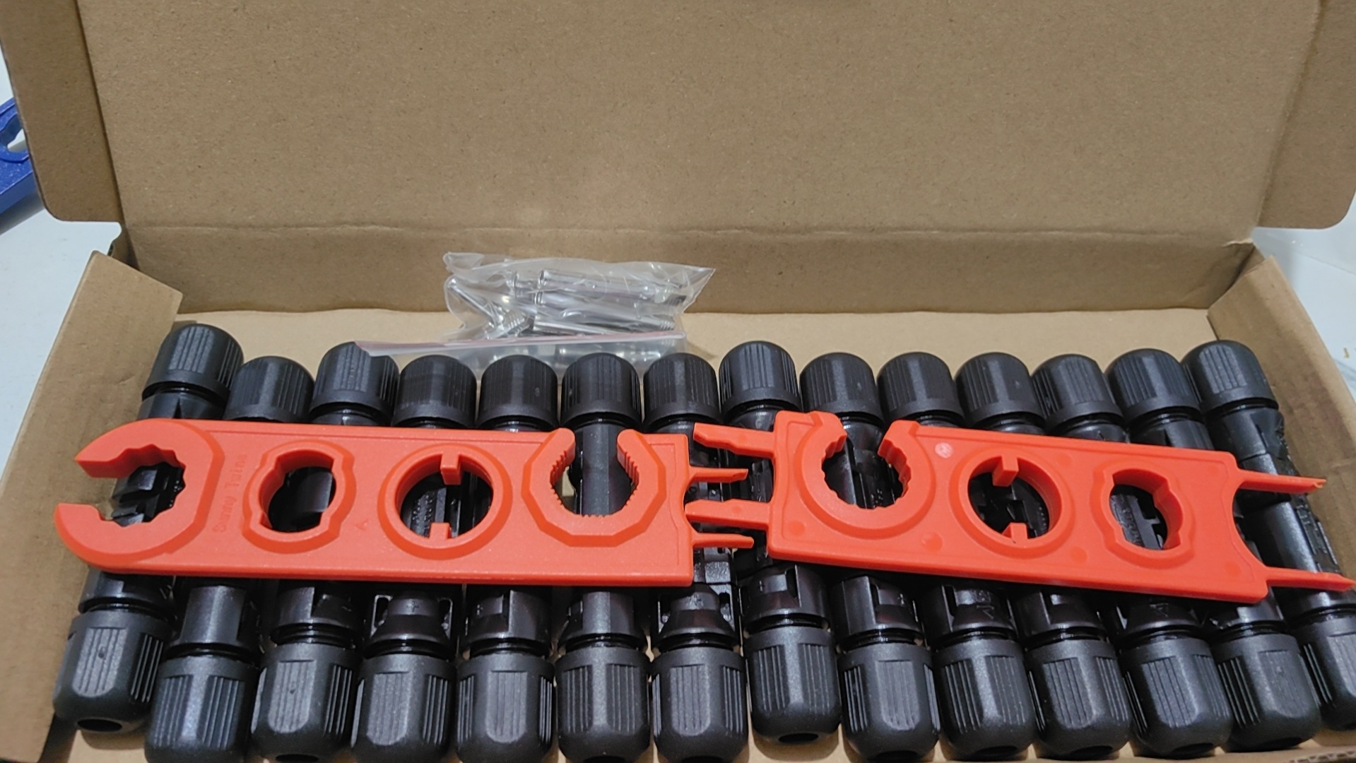 커넥터 14세트 + 다기능 렌치 1세트