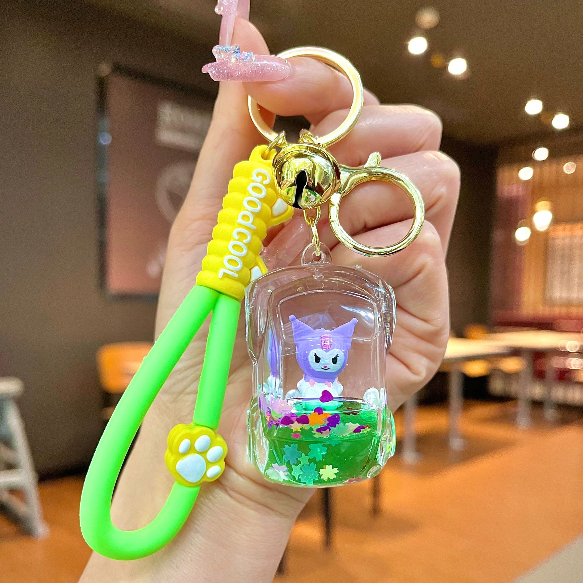 Nuevo llavero de dados luminosos con aceite, cuentas de burbujas, dados, colgantes de botella de arena de cristal, colgantes de bolsas al por mayor