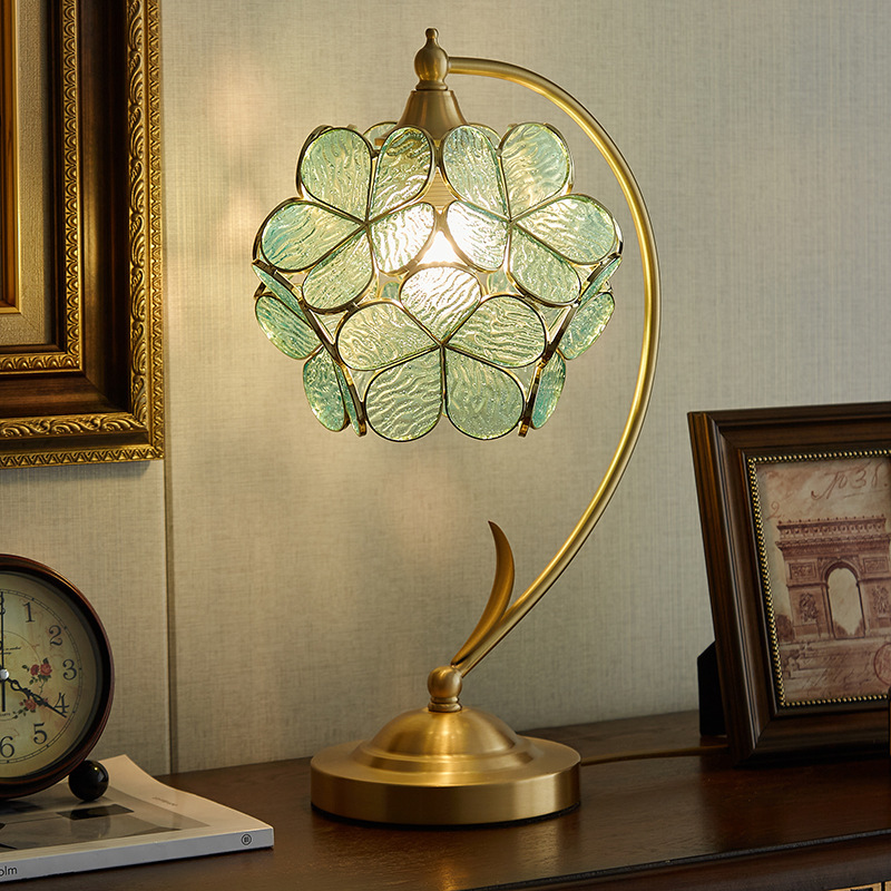 Tiffany Petal Table Lamp, Simple Bedroom Bedside Lamp, Retro Bedside Night Light, Room Decoration, Remote Control Dimmable