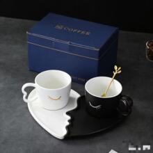 跨境创意咖啡杯碟套装黑白情侣对杯套装异形马克杯牛奶杯陶瓷水杯