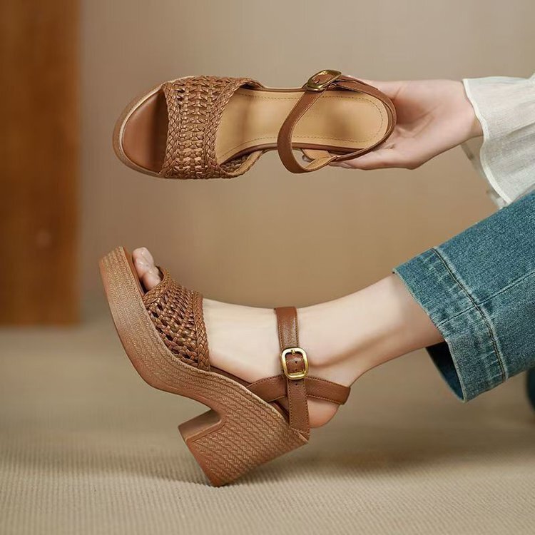 Fashion Sandals for Petite Women, Summer 2026 New Style, Thick-Soled Open-Toe Chunky Heel Roman Sandals Fashion Sandals for Petite Women, Summer 2026 New Style, Thick-Soled Open-Toe Chunky Heel Roman Sandals