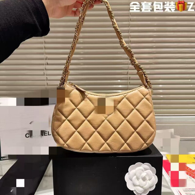 Nylon with Cowhide 2024 New Style Second-Hand Quilted Chain Armpit Bag Casual Versatile Mahjong Bag Women's Tote Bag Nylon with Cowhide 2024 New Style Second-Hand Quilted Chain Armpit Bag Casual Versatile Mahjong Bag Women's Tote Bag