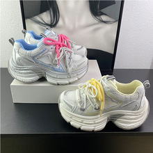 ��Ƥ������ը���ϵ�ЬŮ2026�����¿����ʰٴ�С���������˶�Ь