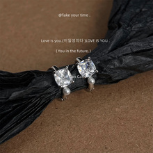 微镶锆石肥方耳扣女 实物很闪圆形几何个性小众ins网红甜酷风耳饰