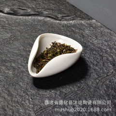 Porcelain teacup, jade porcelain tea spoon, tea brewing tools, Gongfu tea set, tea ceremony accessories, tea scoop, ceramic tea appreciation spoon, tea art