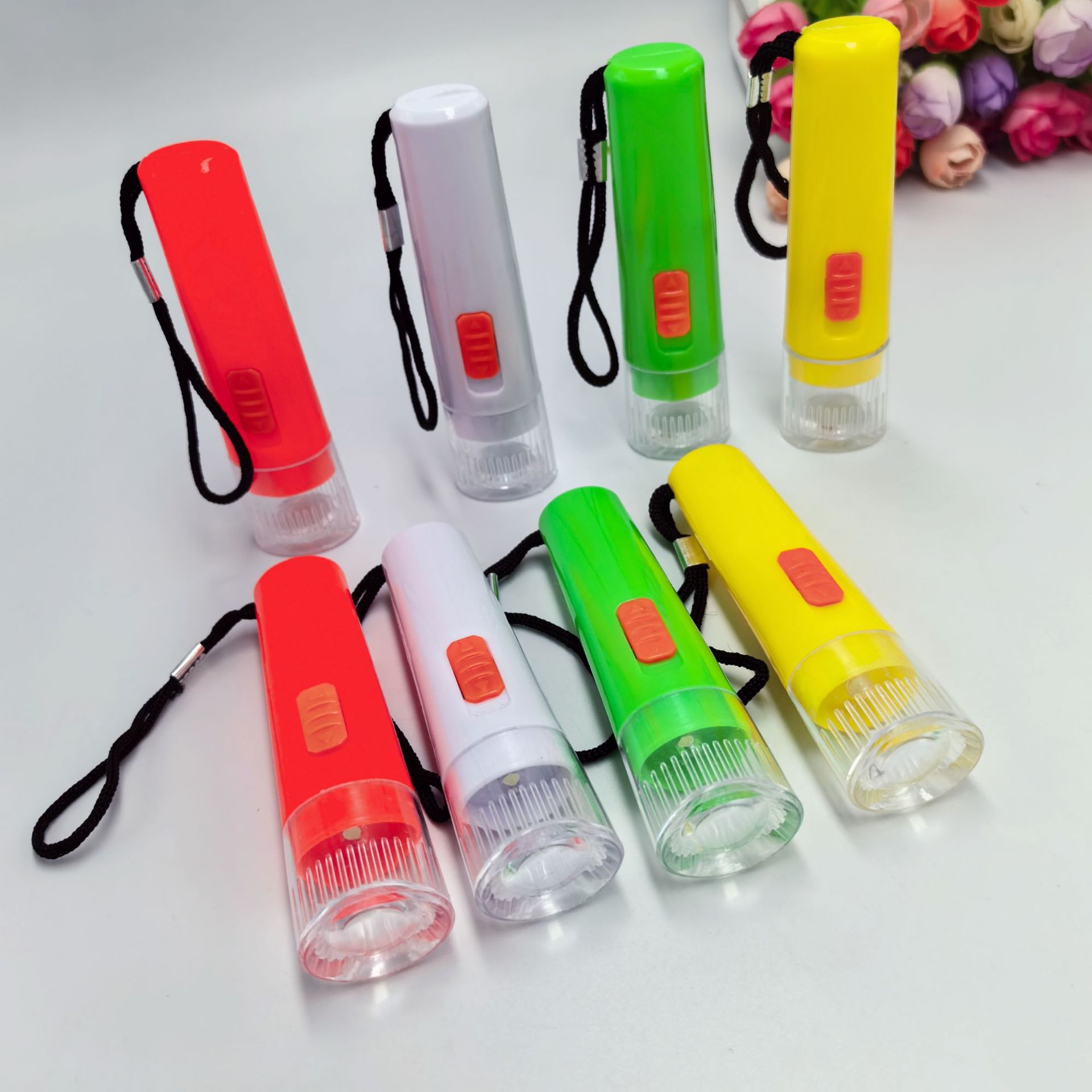 Nuevo tipo de linterna pequeña conveniente para llevar y usar en caso de emergencia, mini linterna doméstica LED se puede imprimir logotipo pequeño regalo