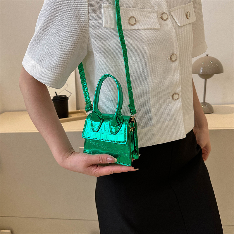 187g Weight Sewing Thread Fashion Element Magnetic Buckle Closure Type Single Shoulder Strap Strap Type Shoulder Bag Bags Type Casual Occasion Pu Leather Material Solid Color Pattern All Seasons Season Women's Gender Streetwear Style Square Shape Small Size Women's Small Pu Leather Solid Color Streetwear Sewing Thread Square Magnetic Buckle Shoulder Bag 20