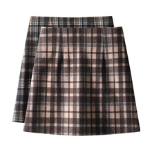 英伦复古毛呢短裙女2025新款春秋款高腰半身裙显瘦百搭格子包臀裙