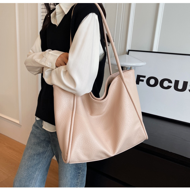 Premium Women's Shoulder Bag Large Capacity Commuter Tote Bag_voghion.com